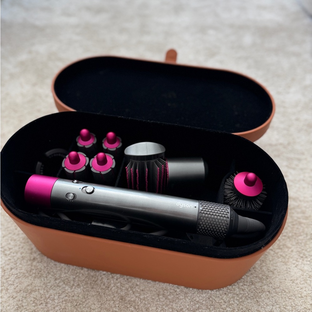 Dyson airwrap